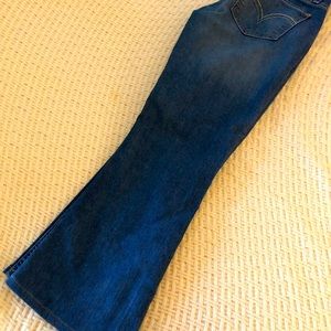 Levi’s Too Superlow 524, size 7M.